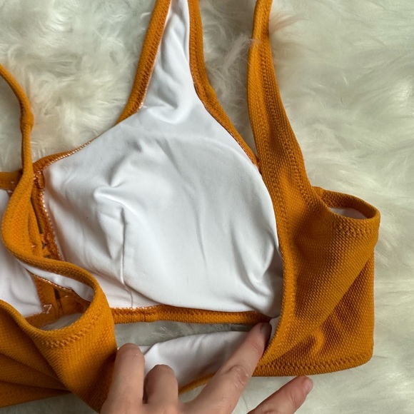 Cupshe Mustard Yellow bikini Top size M - Picture 5 of 8